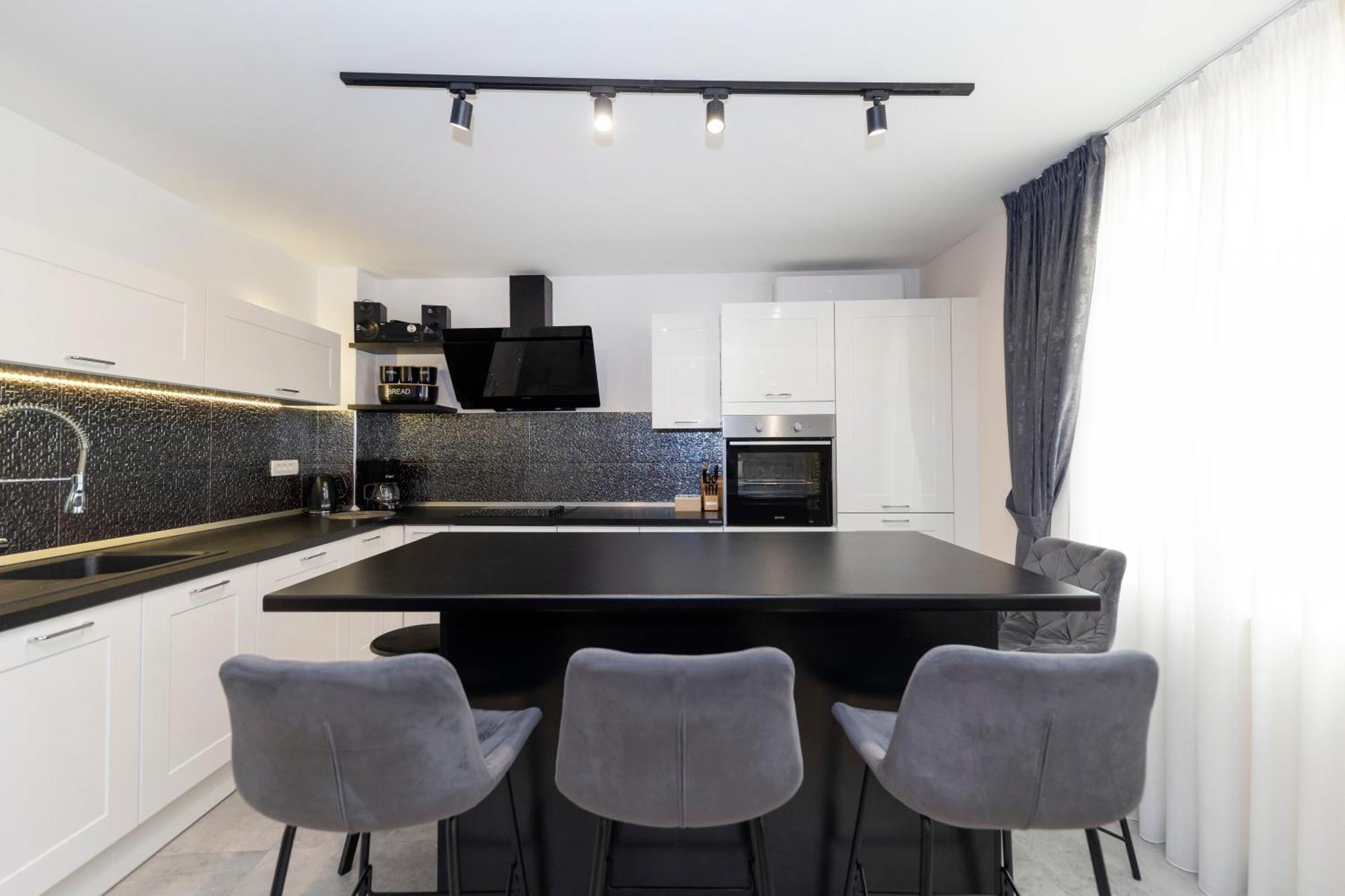 Nikky 2Br Apt. In Old Town Centre زادار المظهر الخارجي الصورة