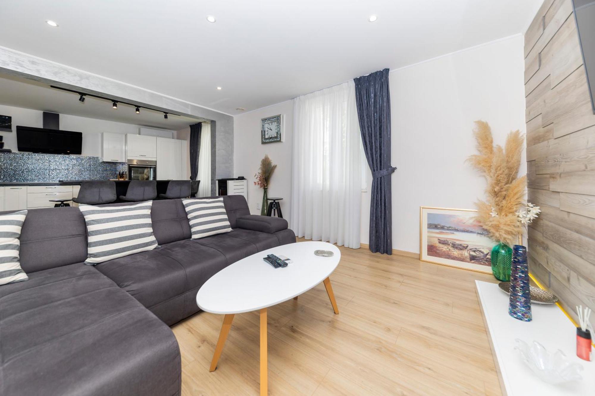 Nikky 2Br Apt. In Old Town Centre زادار المظهر الخارجي الصورة