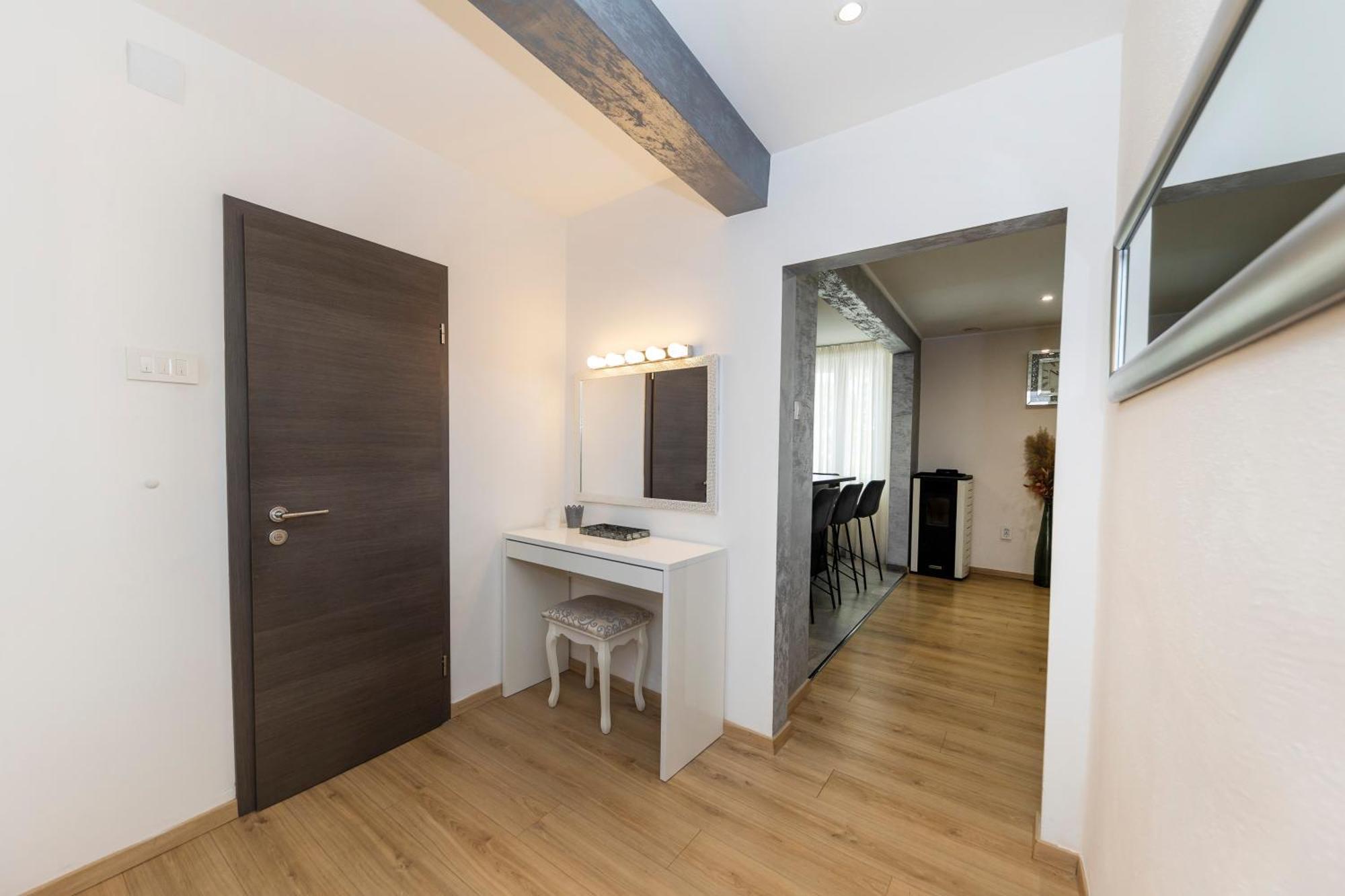 Nikky 2Br Apt. In Old Town Centre زادار المظهر الخارجي الصورة