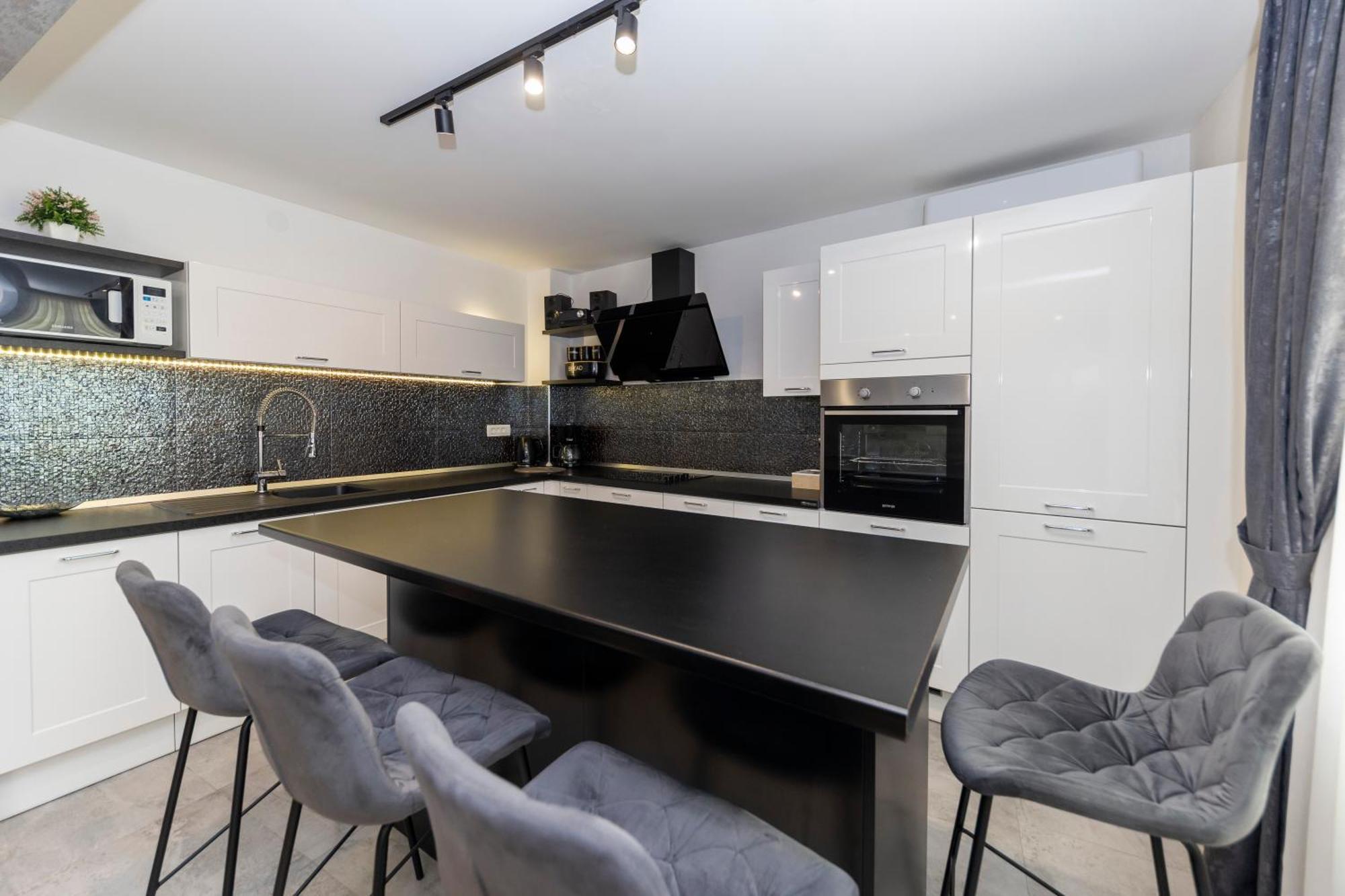 Nikky 2Br Apt. In Old Town Centre زادار المظهر الخارجي الصورة
